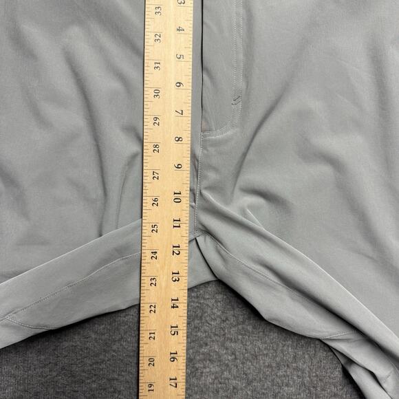 NWT Fabletics The Only Pant Classic Fit Men's 42x30* Gray Stretch Pockets Active - Picture 6 of 7